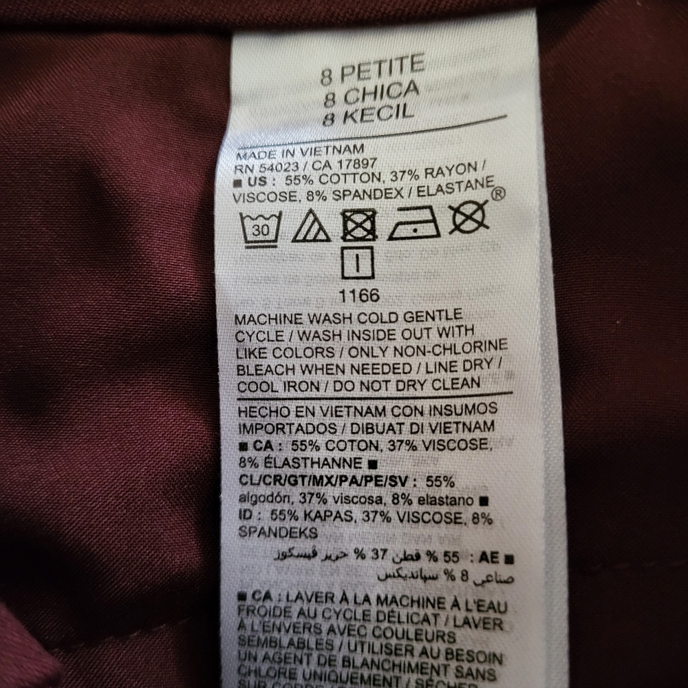 126B. NWT Old Navy Women's Pixie Plum Skinny Pants - Size 8P - Picture 7 of 7